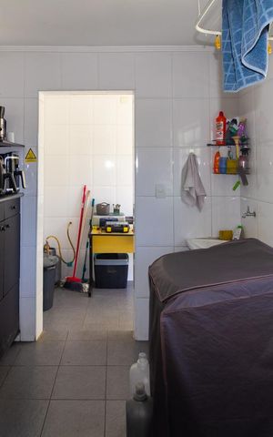 Casa à venda com 180m², 3 quartos e 4 vagas Casa à venda com 180m², 3 quartos e 4 vagasÁrea de Serviço