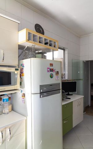 Casa à venda com 180m², 3 quartos e 4 vagas Casa à venda com 180m², 3 quartos e 4 vagasCozinha