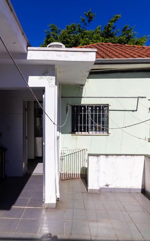 Casa à venda com 180m², 3 quartos e 4 vagas Casa à venda com 180m², 3 quartos e 4 vagasÁrea de Serviço