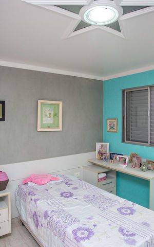 Casa à venda com 215m², 3 quartos e 2 vagasSuíte 1