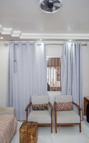 Casa à venda com 215m², 3 quartos e 2 vagasSala 