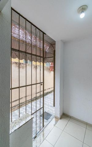Casa à venda com 59m², 2 quartos e sem vaga Casa à venda com 59m², 2 quartos e sem vagaHall da entrada