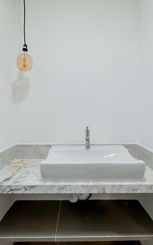 Casa de condomínio para alugar com 30m², 1 quarto e sem vaga Casa de condomínio para alugar com 30m², 1 quarto e sem vagaBanheiro Social