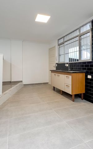 Casa de condomínio para alugar com 30m², 1 quarto e sem vaga Casa de condomínio para alugar com 30m², 1 quarto e sem vagaSala e Cozinha