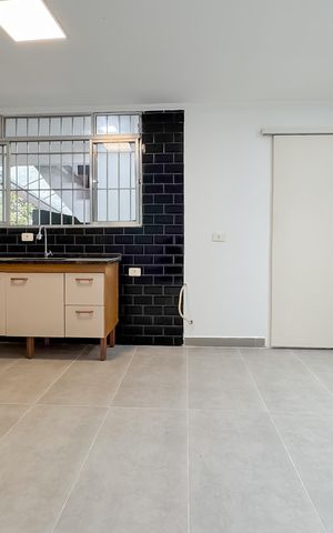 Casa de condomínio para alugar com 30m², 1 quarto e sem vaga Casa de condomínio para alugar com 30m², 1 quarto e sem vagaSala e Cozinha