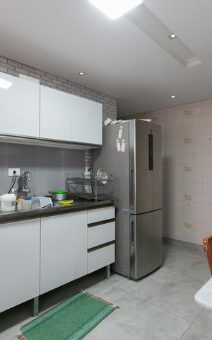 Casa à venda com 134m², 2 quartos e 2 vagas Casa à venda com 134m², 2 quartos e 2 vagasCozinha