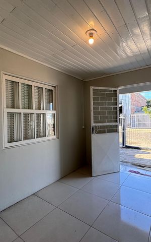 Casa para alugar com 80m², 3 quartos e 2 vagas Casa para alugar com 80m², 3 quartos e 2 vagasSala