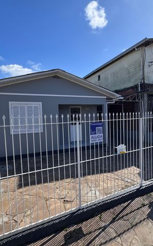 Casa para alugar com 80m², 3 quartos e 2 vagas Casa para alugar com 80m², 3 quartos e 2 vagasFachada