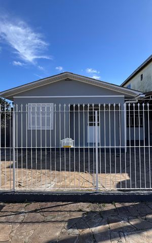 Casa para alugar com 80m², 3 quartos e 2 vagas Casa para alugar com 80m², 3 quartos e 2 vagasFachada