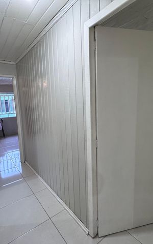 Casa para alugar com 80m², 3 quartos e 2 vagas Casa para alugar com 80m², 3 quartos e 2 vagasCorredor