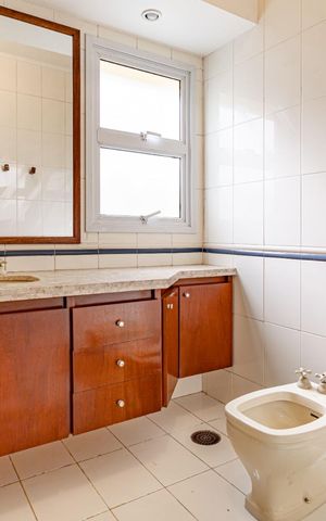 Casa de condomínio à venda com 754m², 4 quartos e 4 vagas Casa de condomínio à venda com 754m², 4 quartos e 4 vagasBanheiro