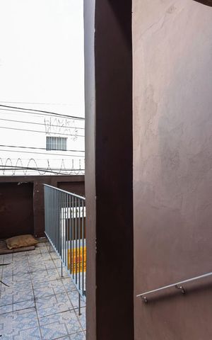 Casa à venda com 80m², 3 quartos e 2 vagas Casa à venda com 80m², 3 quartos e 2 vagasEntrada