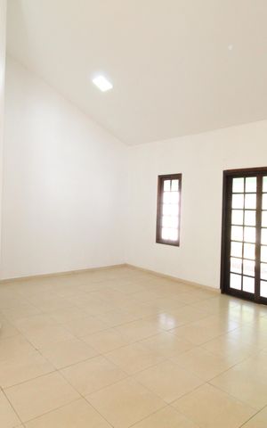 Casa para alugar com 450m², 4 quartos e 4 vagasSala 1