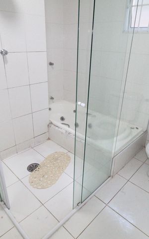 Casa para alugar com 450m², 4 quartos e 4 vagasBanheiro da Suíte 1
