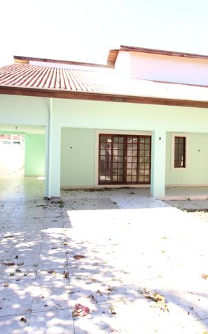 Casa para alugar com 450m², 4 quartos e 4 vagasGaragem
