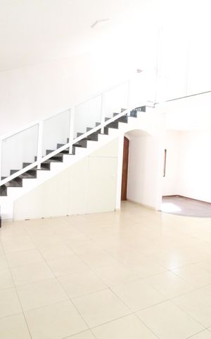 Casa para alugar com 450m², 4 quartos e 4 vagasSala 1