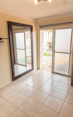 Casa de condomínio para alugar com 90m², 3 quartos e 2 vagas Casa de condomínio para alugar com 90m², 3 quartos e 2 vagasSuíte
