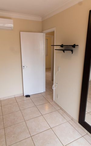 Casa de condomínio para alugar com 90m², 3 quartos e 2 vagas Casa de condomínio para alugar com 90m², 3 quartos e 2 vagasSuíte