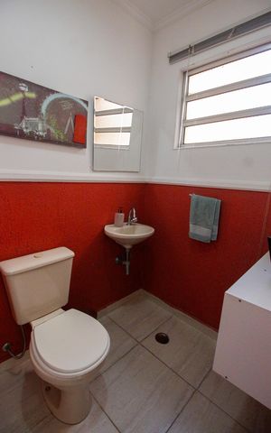 Casa à venda com 179m², 3 quartos e 1 vagaBanheiro 1