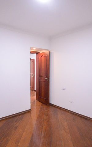 Apartamento à venda com 196m², 4 quartos e 3 vagas Apartamento à venda com 196m², 4 quartos e 3 vagasSuíte 1