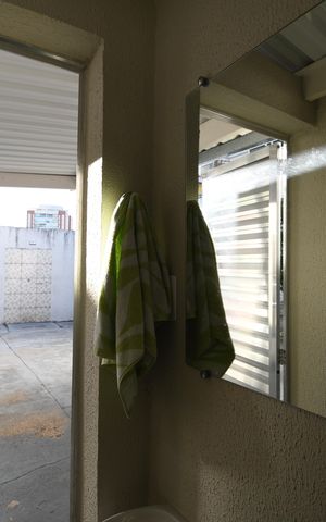 Casa à venda com 255m², 2 quartos e 2 vagasBanheiro de Serviço