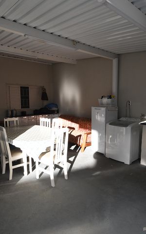 Casa à venda com 255m², 2 quartos e 2 vagasÁrea de Serviço