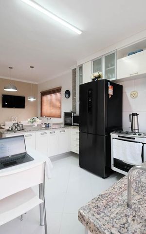 Casa à venda com 125m², 3 quartos e 2 vagasCozinha