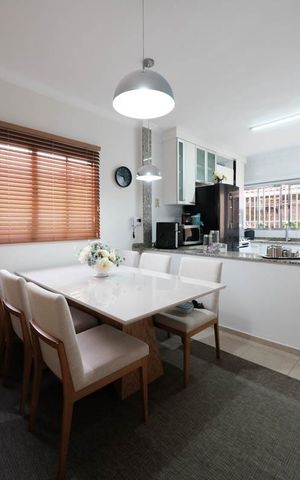 Casa à venda com 125m², 3 quartos e 2 vagasCopa