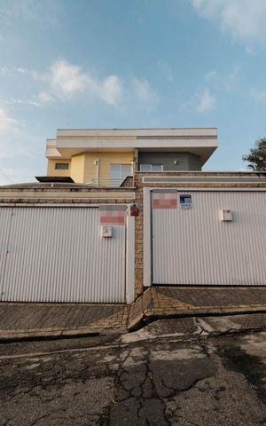 Casa à venda com 125m², 3 quartos e 2 vagasFachada/Placa