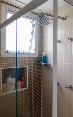 Apartamento à venda com 187m², 3 quartos e 4 vagas Apartamento à venda com 187m², 3 quartos e 4 vagasBanheiro da Suíte 2