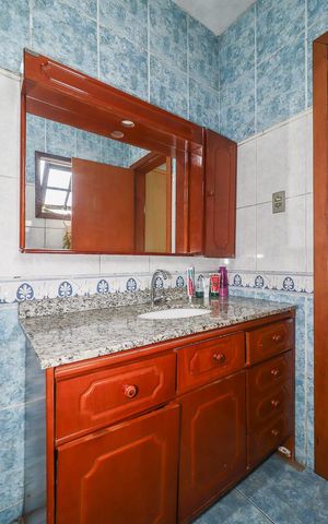 Casa à venda com 140m², 3 quartos e 3 vagasBanheiro da Suíte