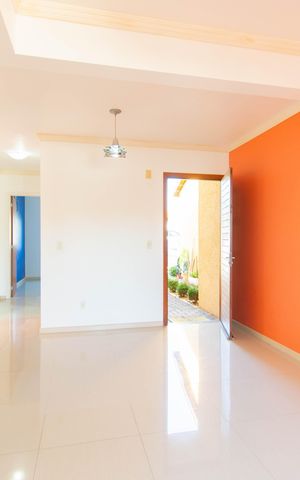 Casa de condomínio à venda com 110m², 3 quartos e 2 vagas Casa de condomínio à venda com 110m², 3 quartos e 2 vagasSala