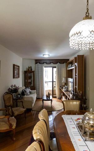 Apartamento à venda com 127m², 3 quartos e 2 vagas Apartamento à venda com 127m², 3 quartos e 2 vagasSala