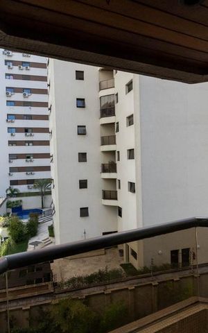 Apartamento à venda com 127m², 3 quartos e 2 vagas Apartamento à venda com 127m², 3 quartos e 2 vagasVaranda da Sala