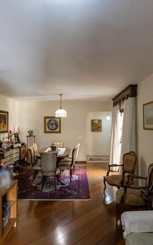 Apartamento à venda com 127m², 3 quartos e 2 vagas Apartamento à venda com 127m², 3 quartos e 2 vagasSala