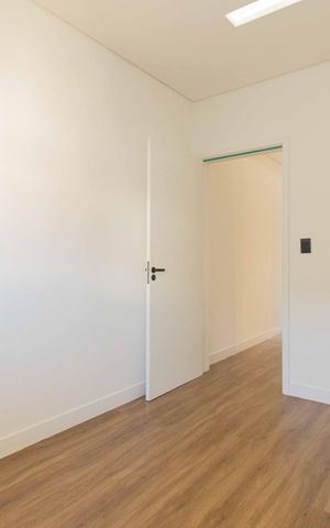 Casa à venda com 192m², 4 quartos e 2 vagas Casa à venda com 192m², 4 quartos e 2 vagasSuíte 1
