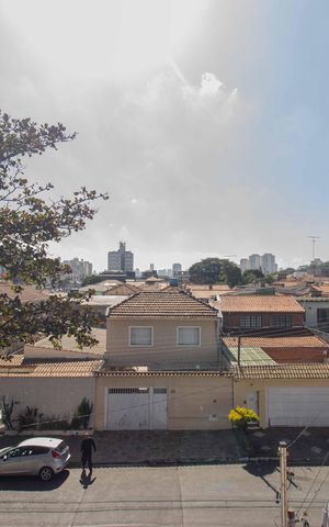 Casa à venda com 192m², 4 quartos e 2 vagas Casa à venda com 192m², 4 quartos e 2 vagasTerraço - Vista