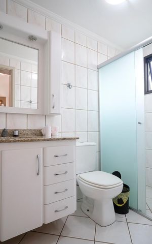 Apartamento à venda com 135m², 3 quartos e 2 vagasBanheiro da suíte 3