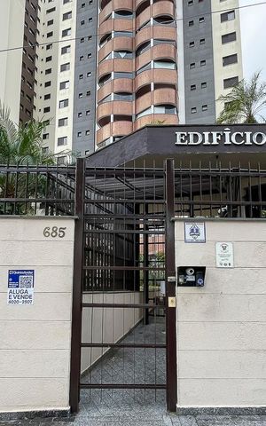 Apartamento à venda com 135m², 3 quartos e 2 vagasFachada + plaquinha