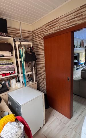 Casa à venda com 150m², 2 quartos e 3 vagas Casa à venda com 150m², 2 quartos e 3 vagasÁrea de Serviço