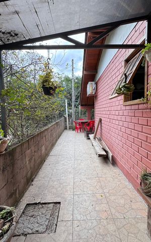 Casa à venda com 150m², 2 quartos e 3 vagas Casa à venda com 150m², 2 quartos e 3 vagasÁrea Externa