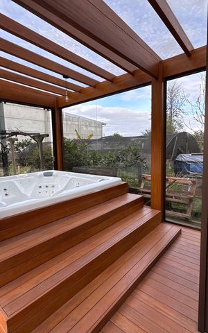 Casa à venda com 150m², 2 quartos e 3 vagas Casa à venda com 150m², 2 quartos e 3 vagasÁrea Externa