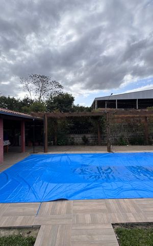 Casa à venda com 150m², 2 quartos e 3 vagas Casa à venda com 150m², 2 quartos e 3 vagasÁrea Externa