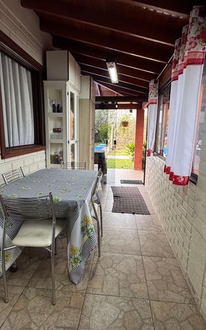 Casa à venda com 150m², 2 quartos e 3 vagas Casa à venda com 150m², 2 quartos e 3 vagasCozinha