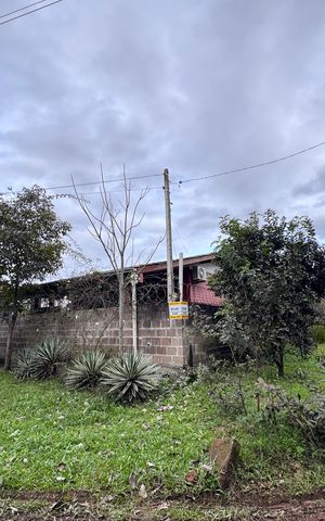 Casa à venda com 150m², 2 quartos e 3 vagas Casa à venda com 150m², 2 quartos e 3 vagasÁrea Externa