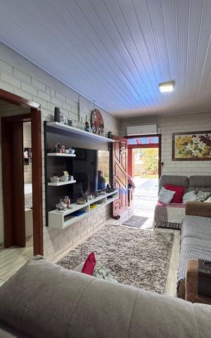 Casa à venda com 150m², 2 quartos e 3 vagas Casa à venda com 150m², 2 quartos e 3 vagasSala