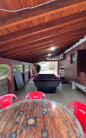Casa à venda com 150m², 2 quartos e 3 vagas Casa à venda com 150m², 2 quartos e 3 vagasÁrea Externa