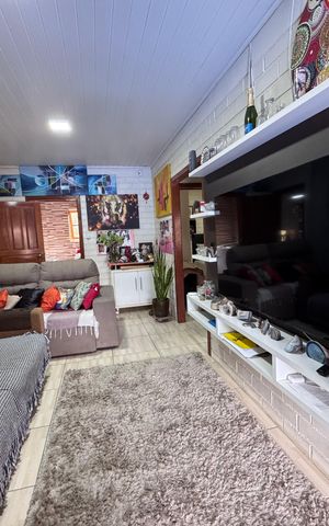 Casa à venda com 150m², 2 quartos e 3 vagas Casa à venda com 150m², 2 quartos e 3 vagasSala