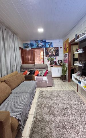 Casa à venda com 150m², 2 quartos e 3 vagas Casa à venda com 150m², 2 quartos e 3 vagasSala