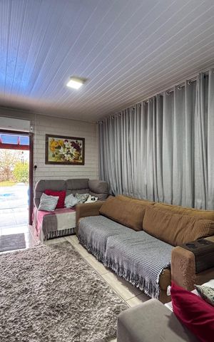 Casa à venda com 150m², 2 quartos e 3 vagas Casa à venda com 150m², 2 quartos e 3 vagasSala